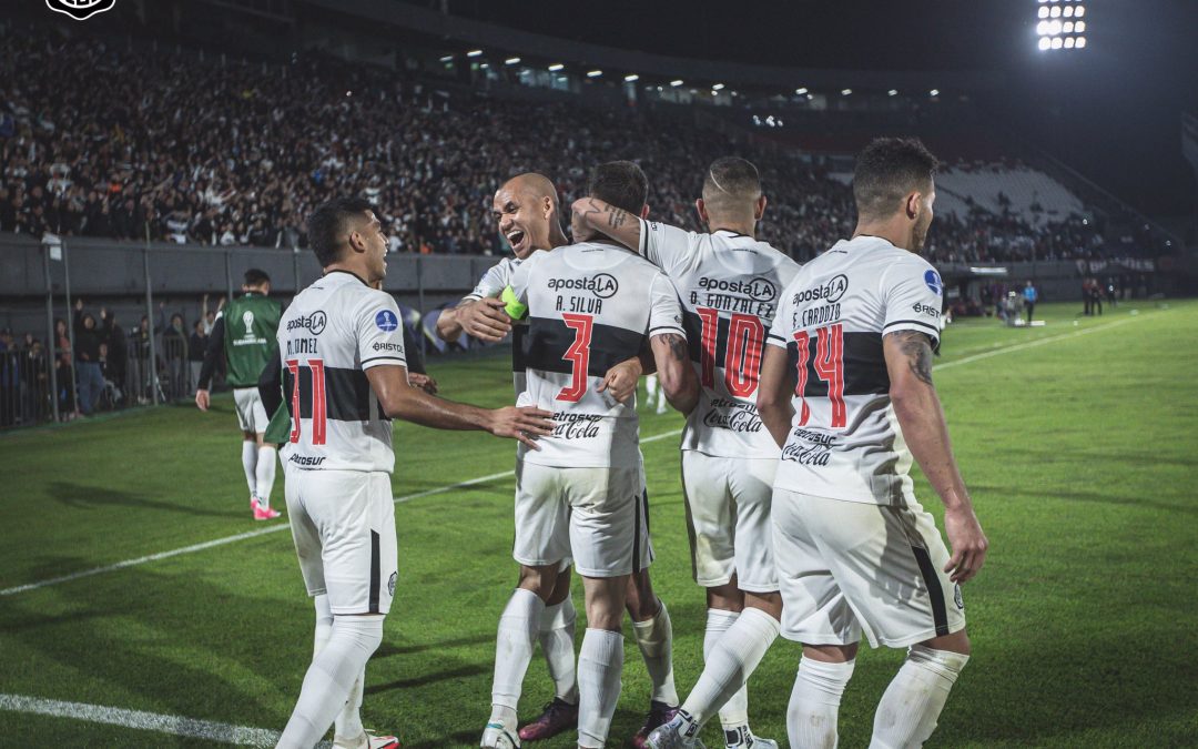 Olimpia con dos sanciones de Conmebol: advierten que podrían haber más
