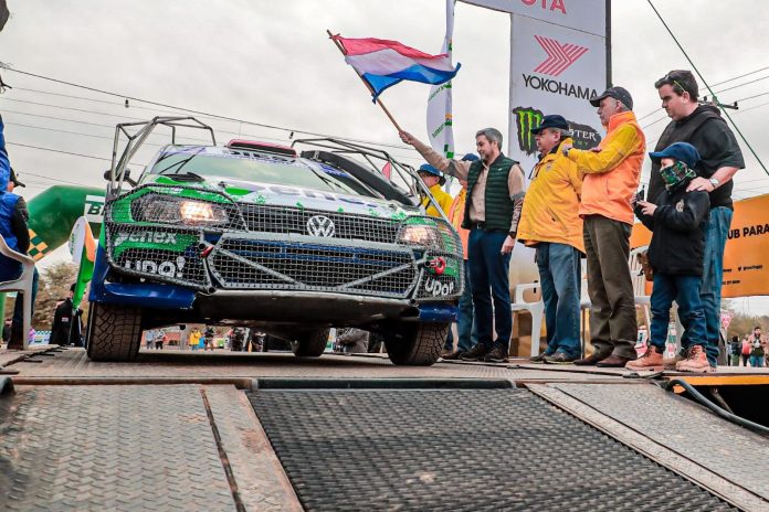 Abdo participó de la largada oficial del Transchaco Rally