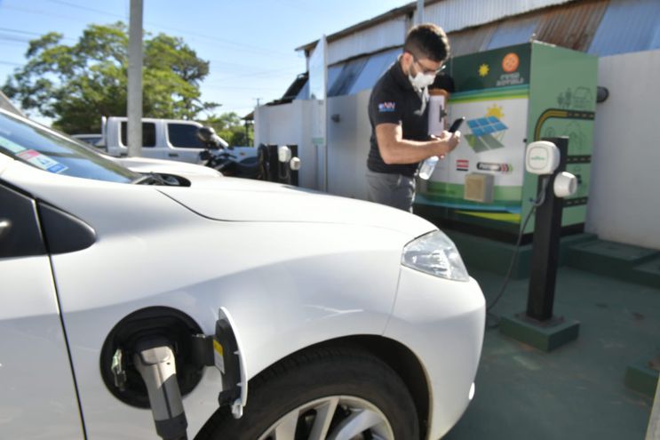 “La electromovilidad es un camino magnífico para el Paraguay”