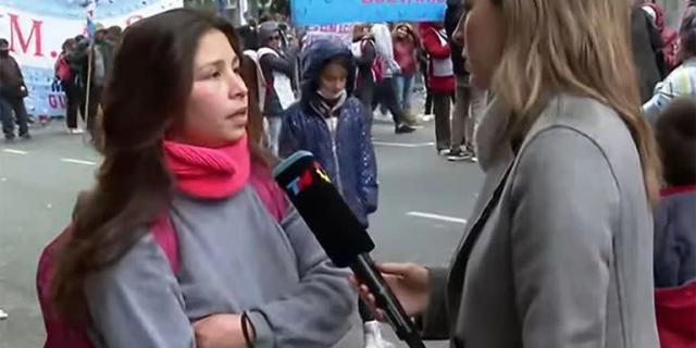 Manifestación en Argentina: “Nos quieren mandar a trabajar y eso no es justo”