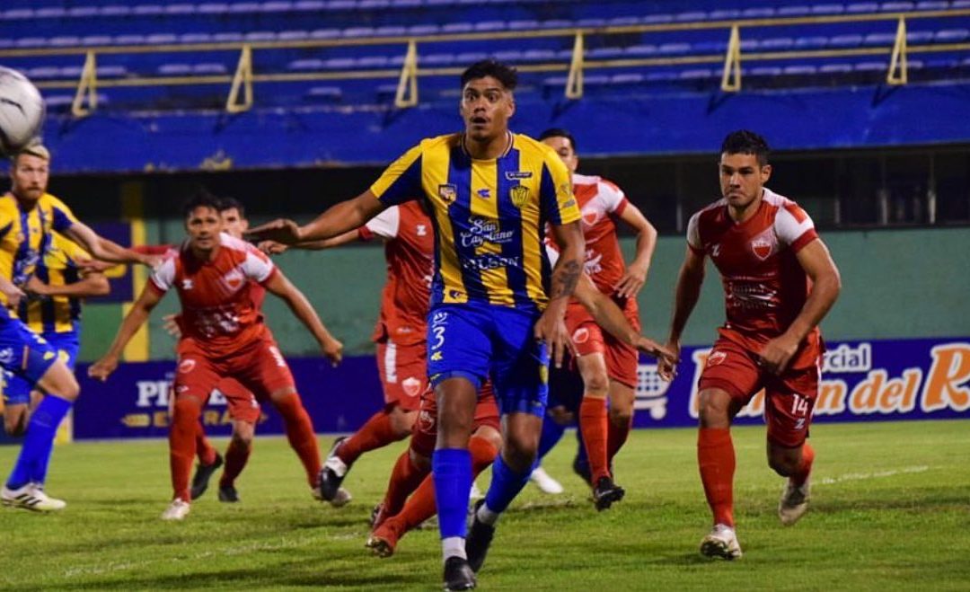 Fernando de la Mora protesta contra luqueño por incluir jugador con contrato vencido