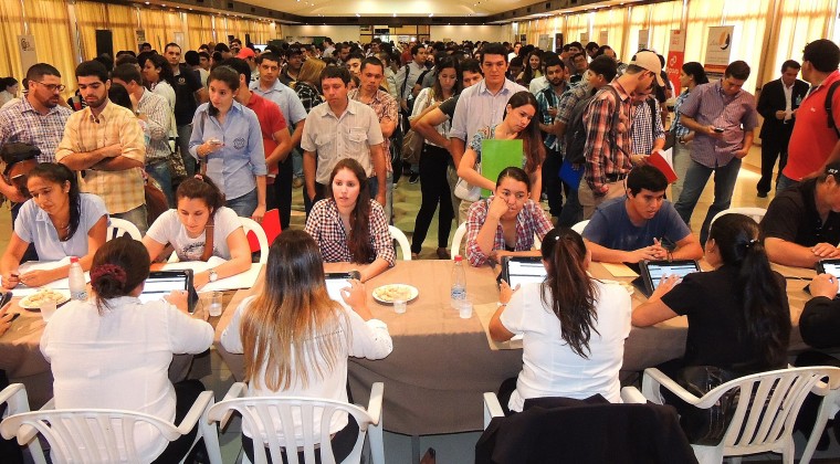 Más de 500.000 jóvenes en la odisea de conseguir el primer empleo