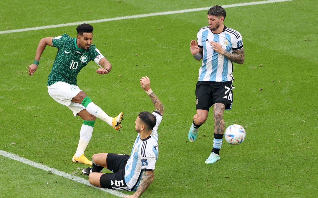 Argentina cayó por 2-1 ante Arabia Saudita en su debut