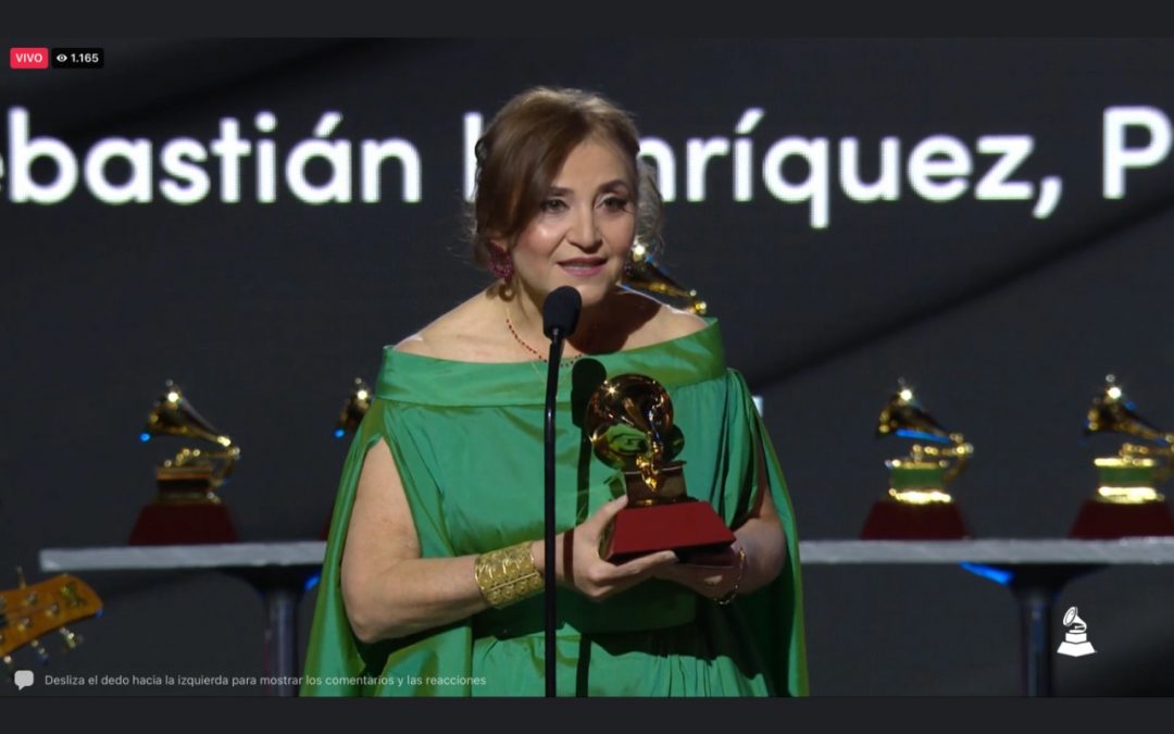 ¡Qué orgullo! Berta Rojas se alzó con dos Grammys
