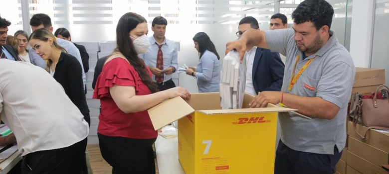 Internas: Justicia Electoral envió 78 maletines electorales al exterior