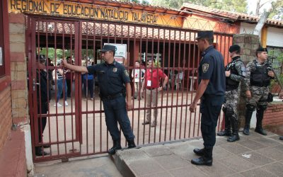 A las 17:00, locales de votación cierran los portones