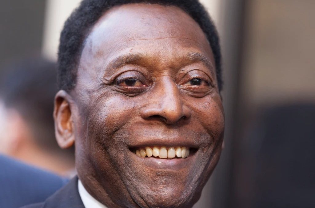 Familiares de Pelé aseguraron que la salud del ídolo brasileño no corre riesgo