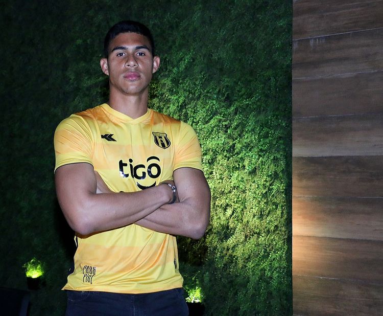 De Guaraní al Milán: Davis Vásquez jugará en Italia