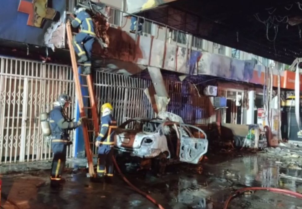 Foz: auto con chapa paraguaya se incendió en surtidor tras error en carga de combustible