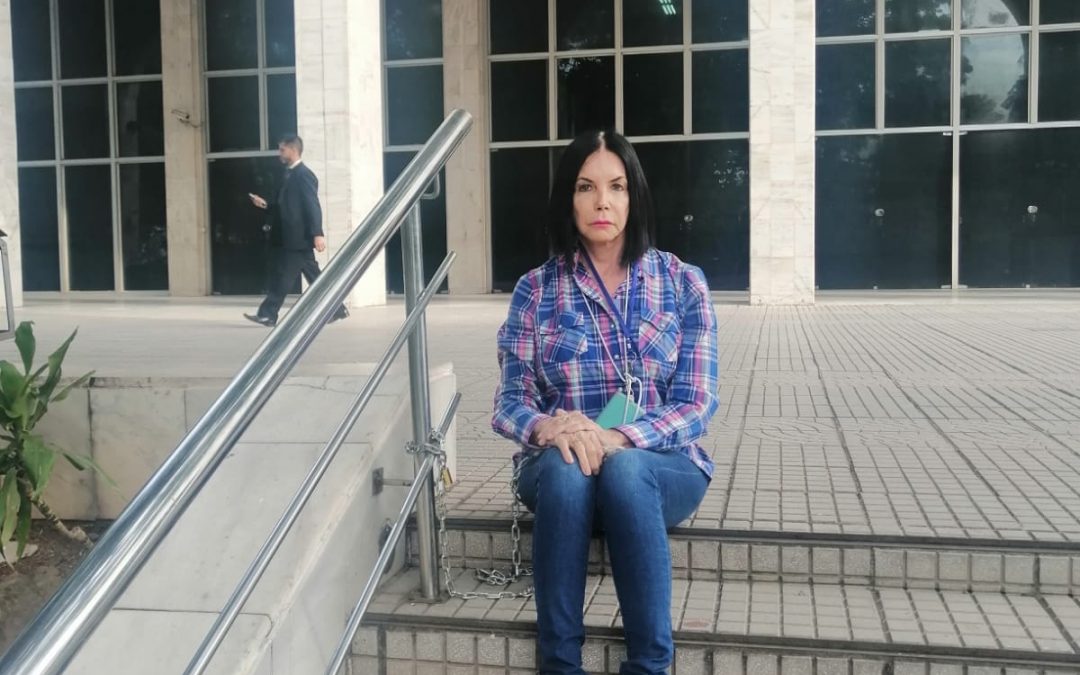 Corte anula orden de captura contra Belén Whittingslow