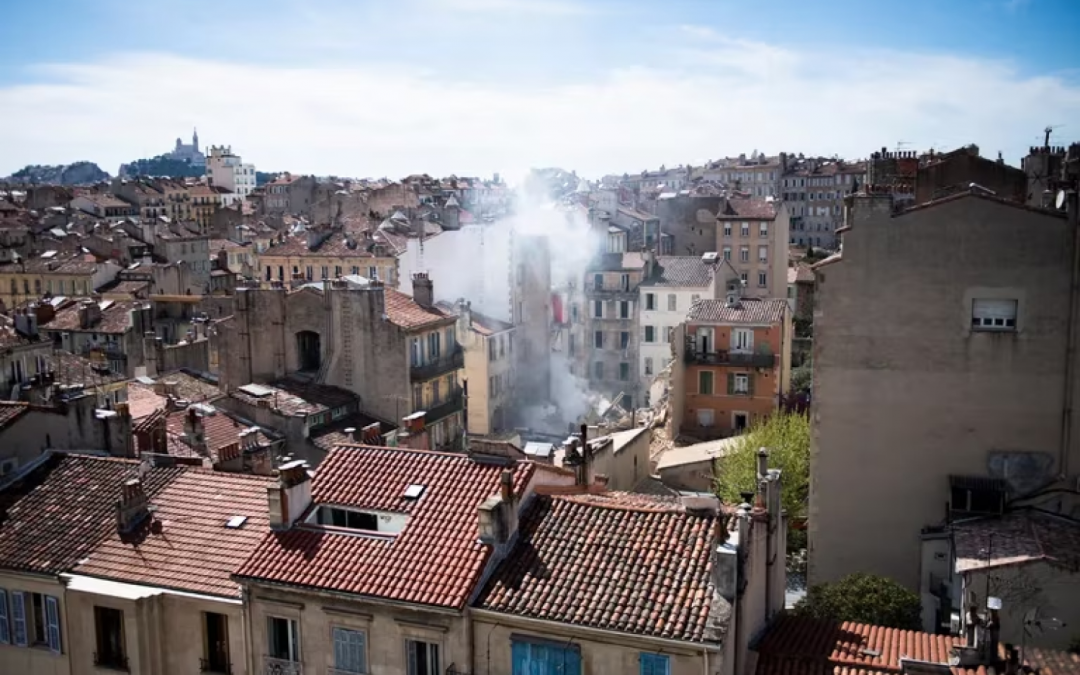 Reportan ocho personas desaparecidas tras derrumbe de un edificio en Marsella