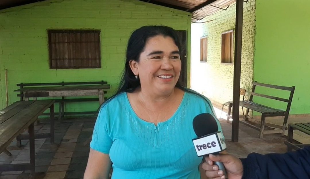 ¡Súper mamá! Mujer da de comer a más de 100 niños en San Pedro
