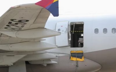 Corea del Sur: pasajero abrió la puerta de emergencia en pleno vuelo