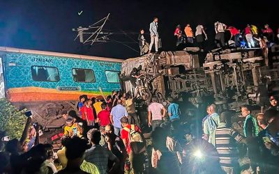 India: accidente de trenes deja al menos 55 muertos y 600 heridos