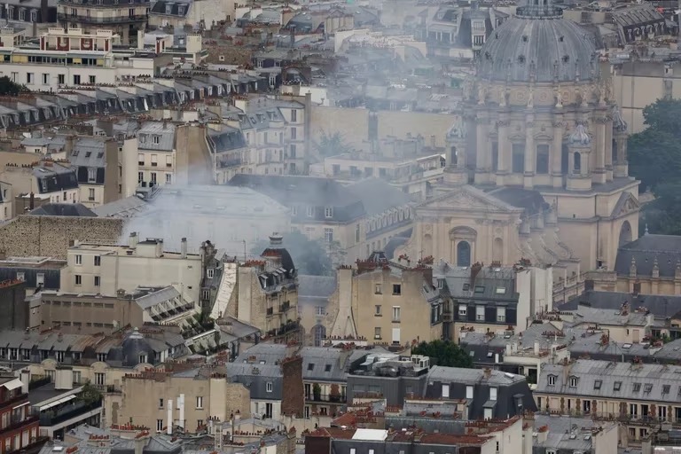 París: fuerte explosión deja 37 heridos y dos desaparecidos