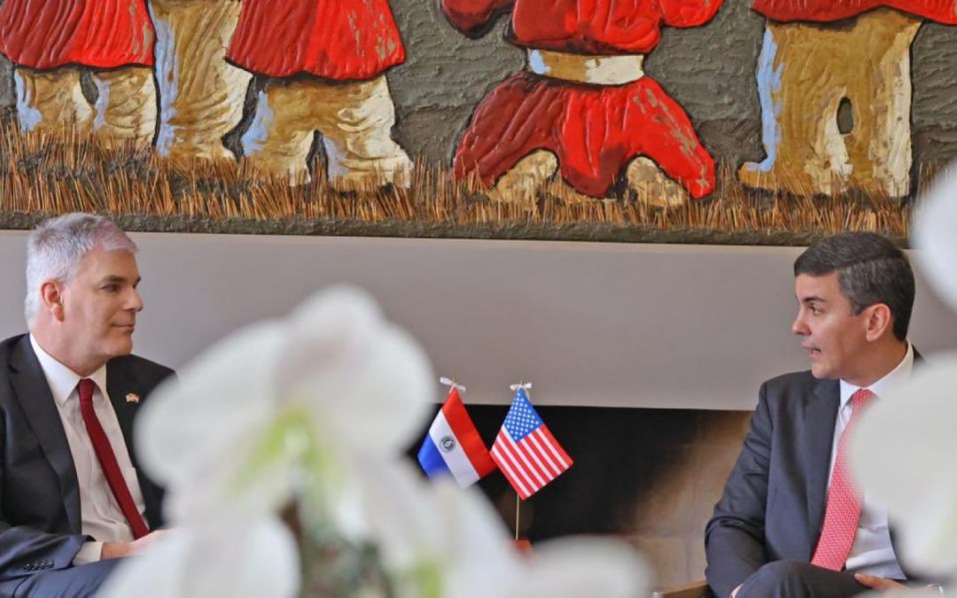 Santiago Peña reclamó a embajador de EE.UU. su intento de influir en el proceso electoral