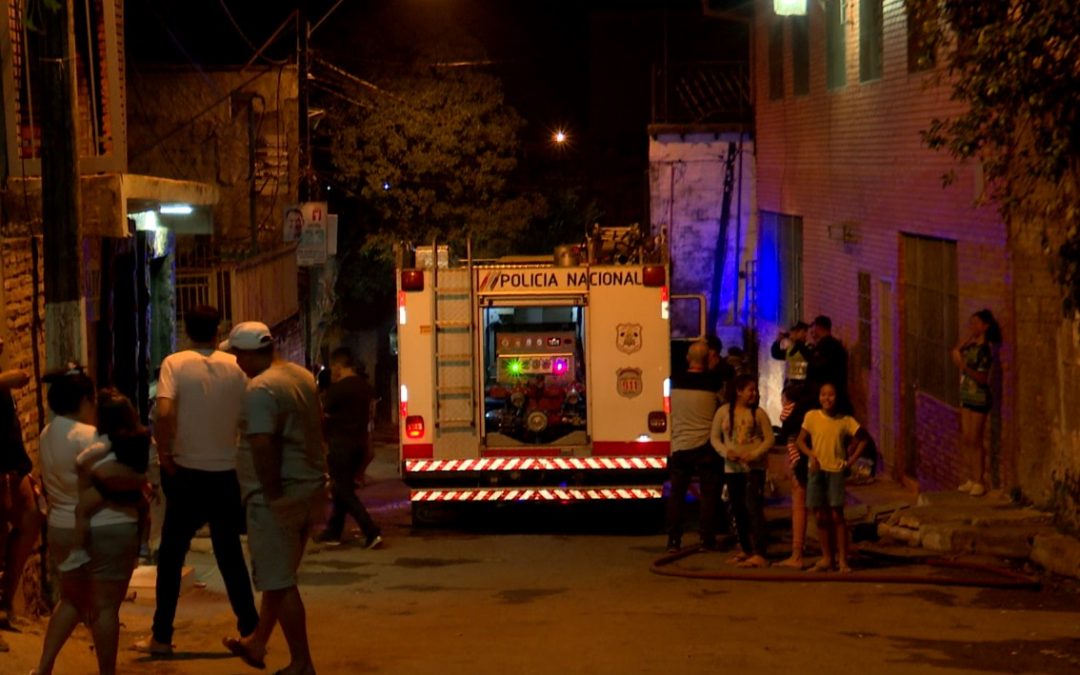 Incendio consume precaria vivienda en barrio Pelopincho