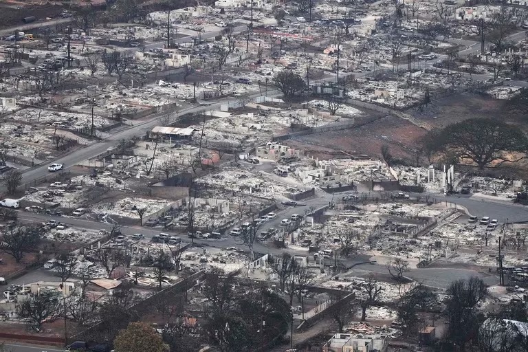 Hawái: sube a 67 el número de fallecidos por los incendios forestales