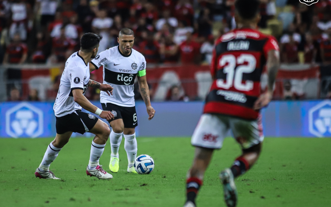 Libertadores: Flamengo superó al Decano con un ajustado marcador