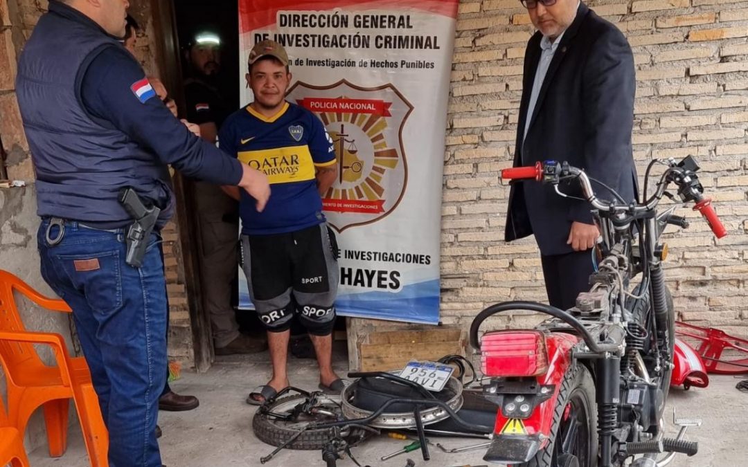 Recuperan moto robada en Benjamín Aceval y detienen a presunto asaltante