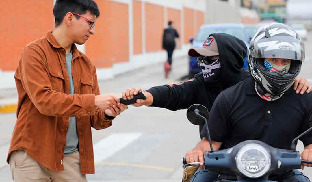 Perú sancionará hasta con 30 años de cárcel el robo de celulares
