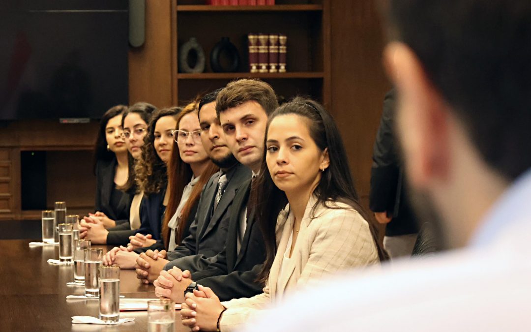 Ministros de Peña inician mesa de diálogo con desvinculados de Itaipú