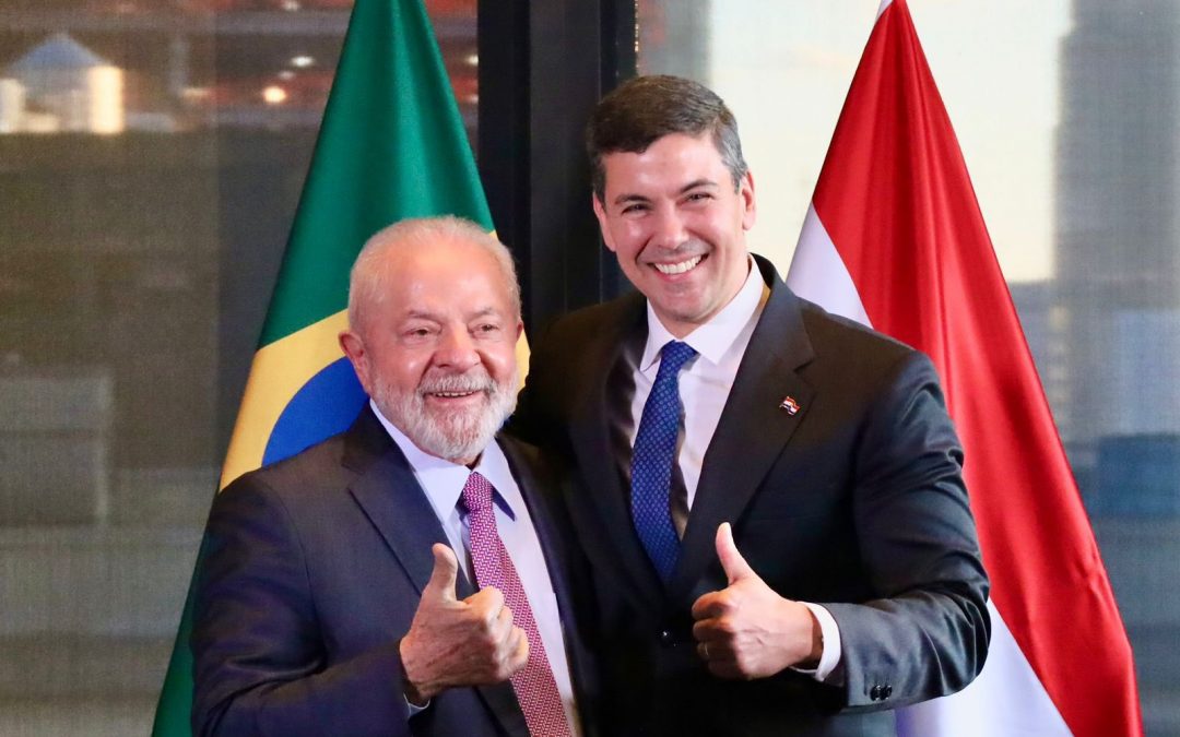 El 26 de octubre se inician las negociaciones con Brasil sobre Itaipú