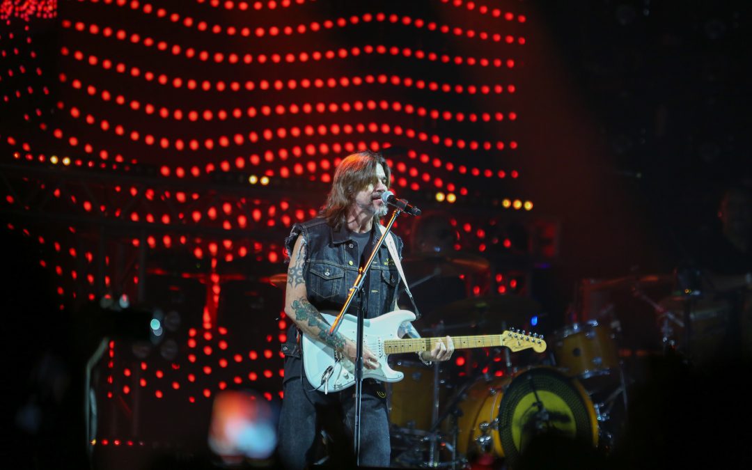 ¡Tremendo show de Juanes en Paraguay: cantó «Recuerdos de Ypacaraí»!