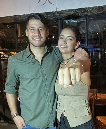 Sorpresiva propuesta: “Tito” Torres le pidió matrimonio a su novia
