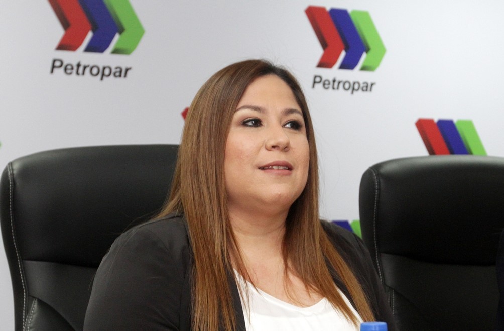 Caso agua tónica de Petropar: Tribunal ordena captura de Patricia Samudio y su esposo