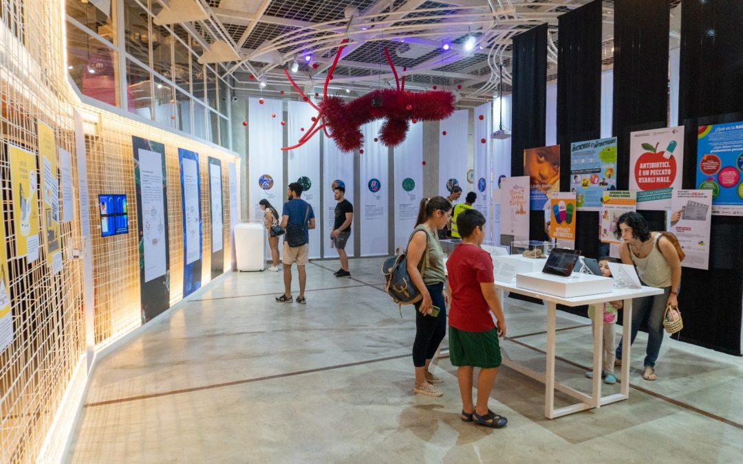 La exhibición “Superbacterias, la batalla de nuestras vidas” llega a su fin con la participación de más de 5.000 personas