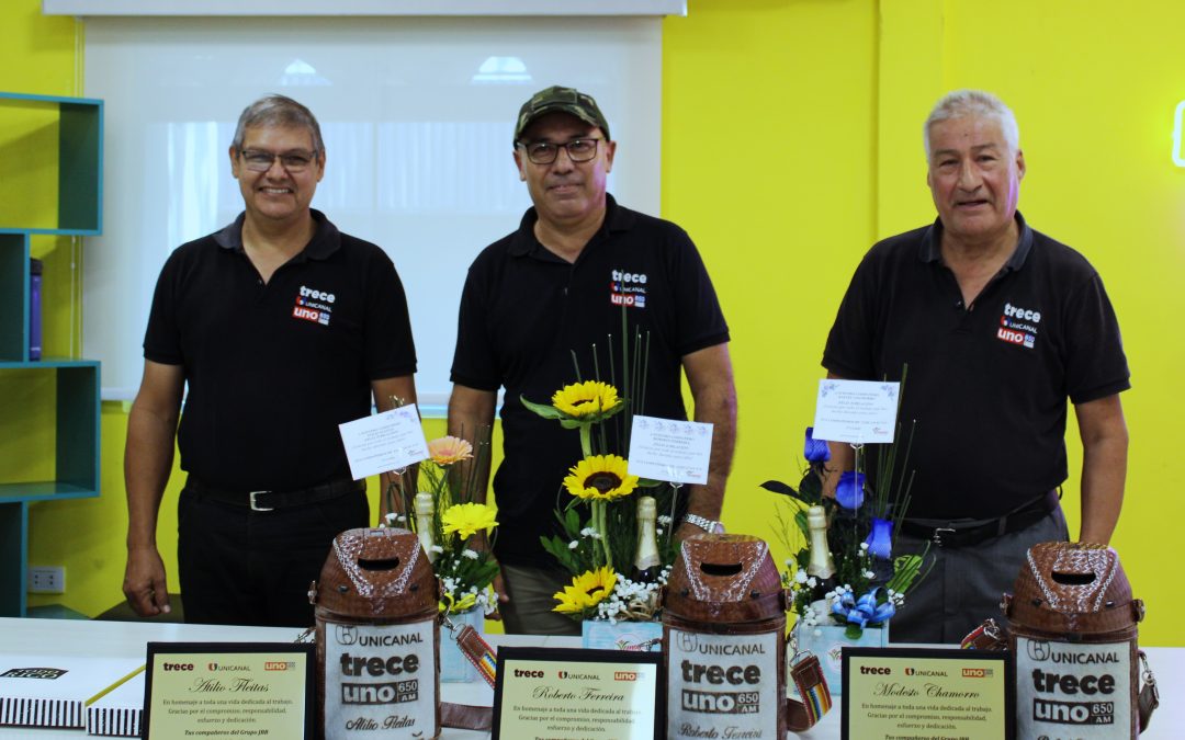 Unicanal y Trece homenajean a tres de sus colaboradores por obtener la jubilación