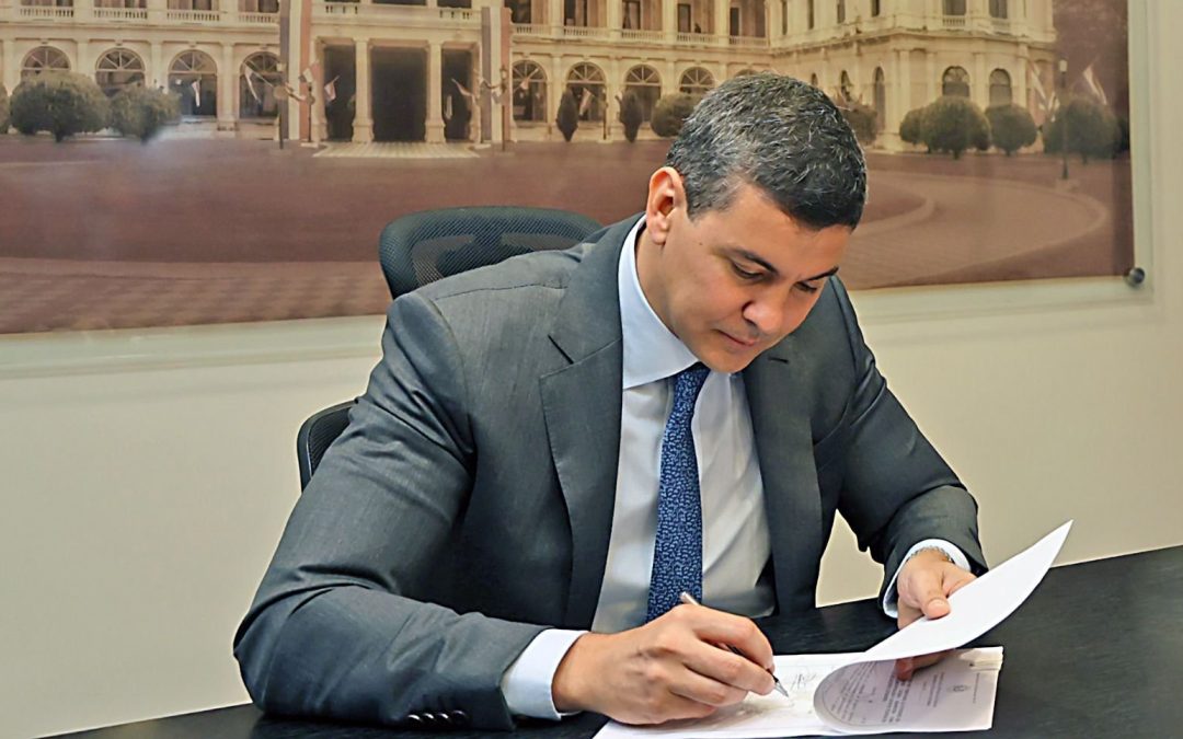 Santiago Peña aprueba el Presupuesto General de la Nación 2024