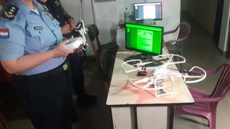 Capiatá: Policía presentó el dron «Halcón 8» como herramienta para patrullar las calles