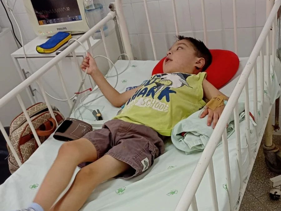 Milán lleva más de 90 días conectado a un corazón artificial y aguarda a su ángel donante