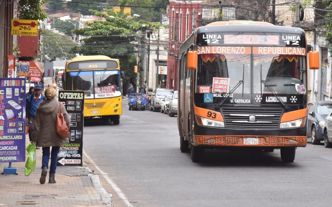 Buscan mejorar transporte público: analizan castigar a buses chatarra