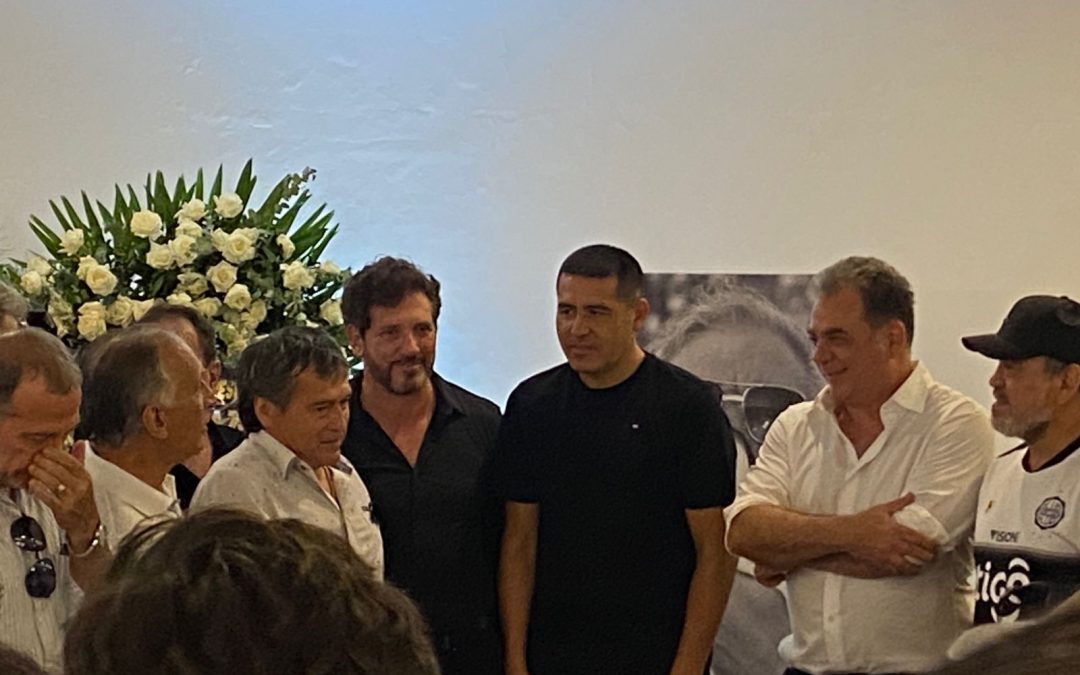 Homenaje a ODD: Juan Román Riquelme llegó a Paraguay para el último adiós