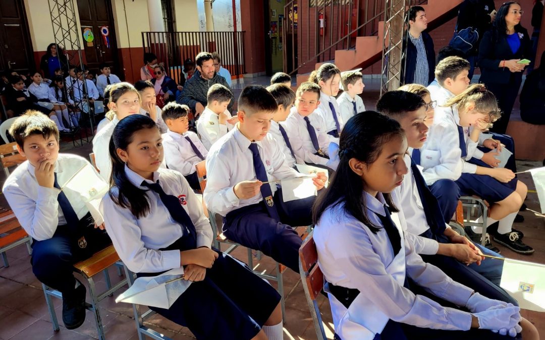 Ante ola de calor, MEC pide no exigir el uniforme de gala a estudiantes