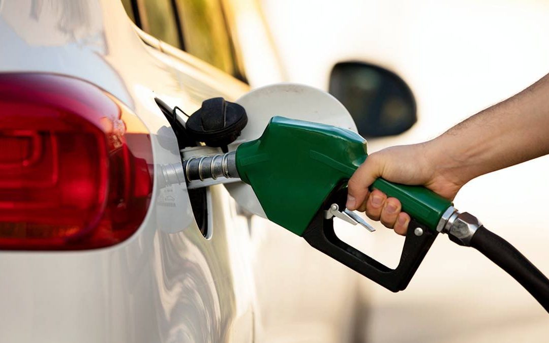 Petropar anuncia ajuste en precios de combustibles y gas de uso doméstico