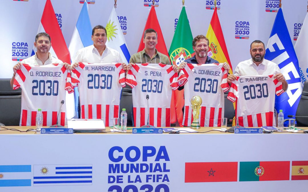Con visita de la delegación de FIFA, Paraguay se prepara para el Mundial 2030