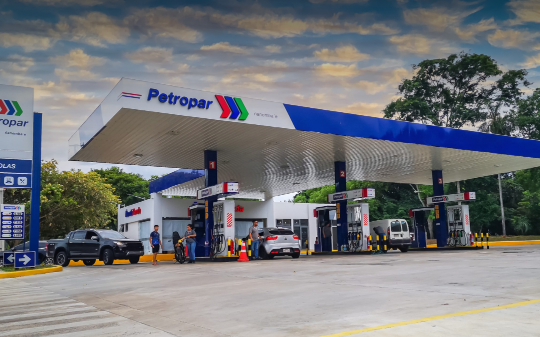 Petropar no ajustará precio de combustible, pero todo depende de la fluctuación del dólar