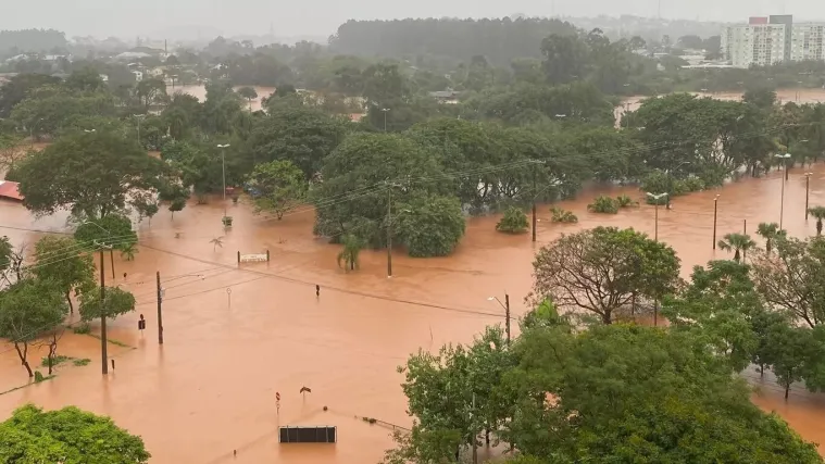 Tragedia en Brasil: intensas lluvias dejan al menos 10 muertos y 21 desaparecidos