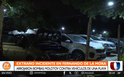 Fernando de la Mora: arrojan bomba molotov e incendian vehículo de una playa de autos
