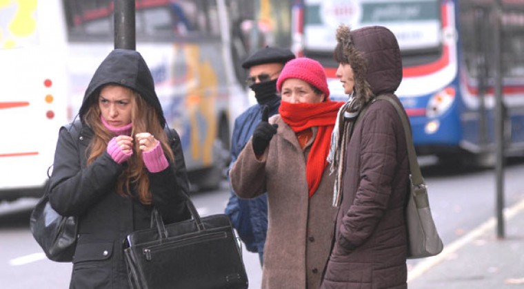 Pronóstico del tiempo para el fin de semana: jornada fría con lluvias dispersas