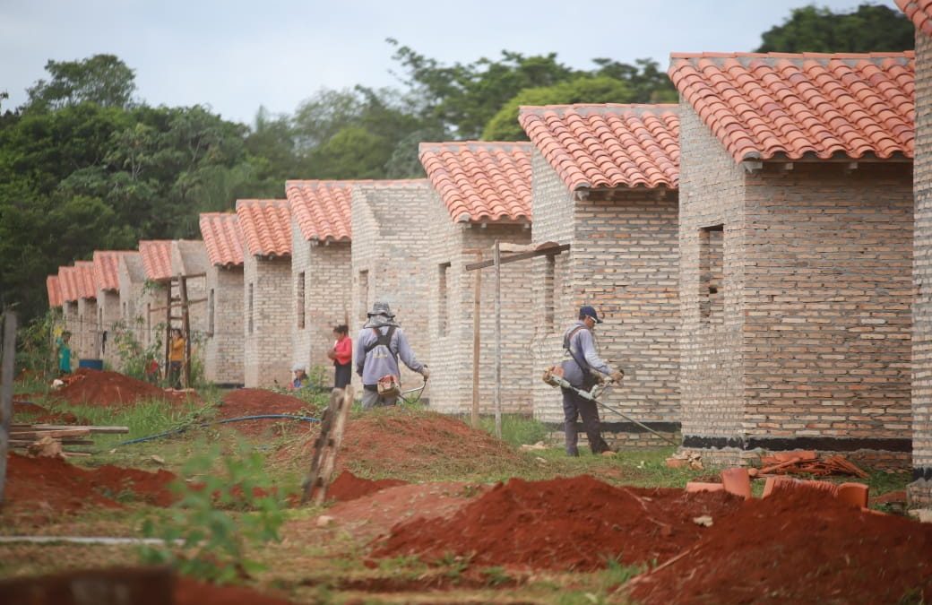 MUVH garantiza transparencia y calidad en programa de viviendas Che Róga Porã