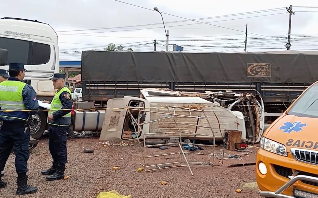 Una mujer y una niña mueren en grave accidente en Villarrica