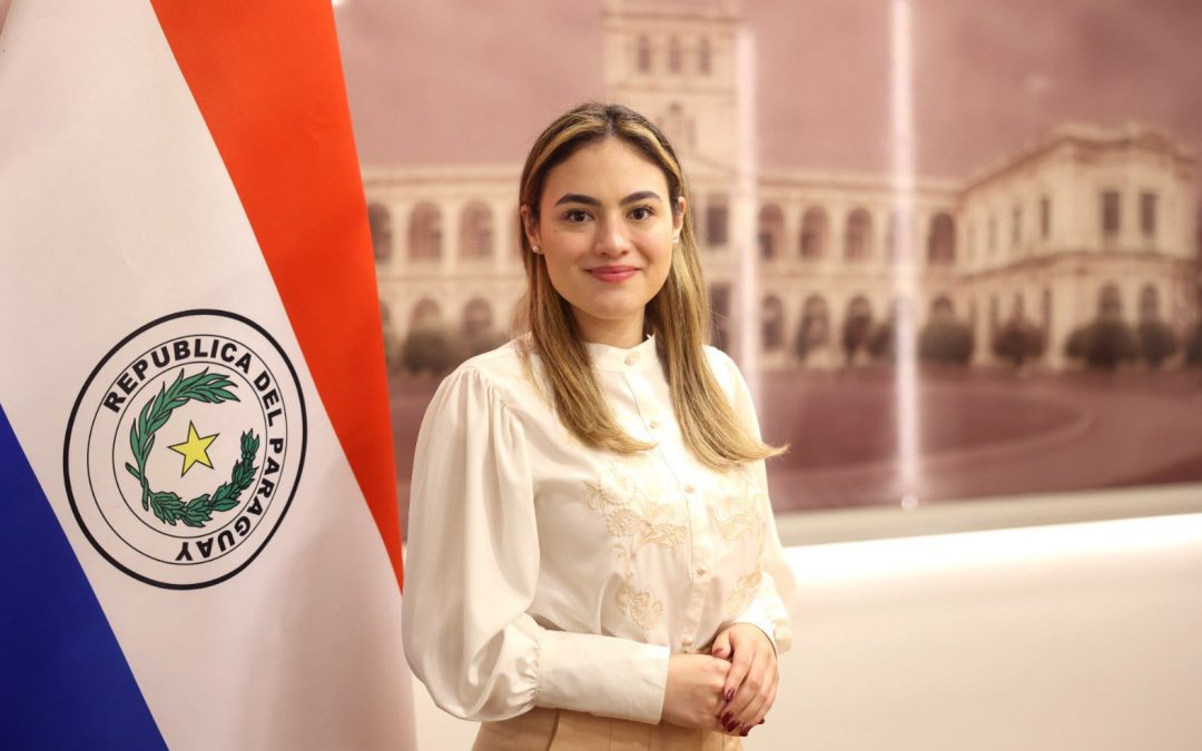 Ministra de la Juventud se compromete a ampliar acceso a la educación para los jóvenes