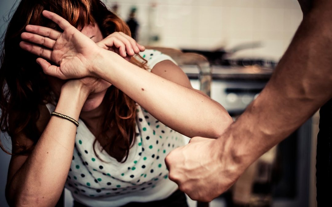 Hombre que habría agredido brutalmente a su pareja fue imputado