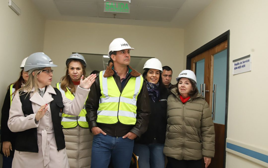 Peña verificó avances de las obras del Gran Hospital de Coronel Oviedo