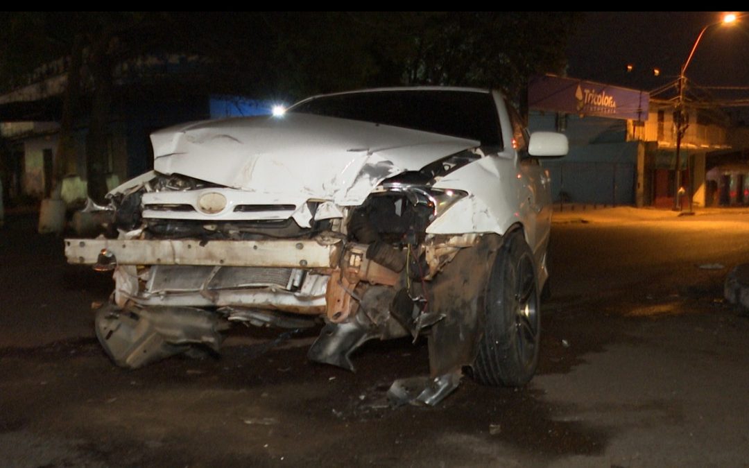 Choque entre dos vehículos deja heridos leves en San Lorenzo